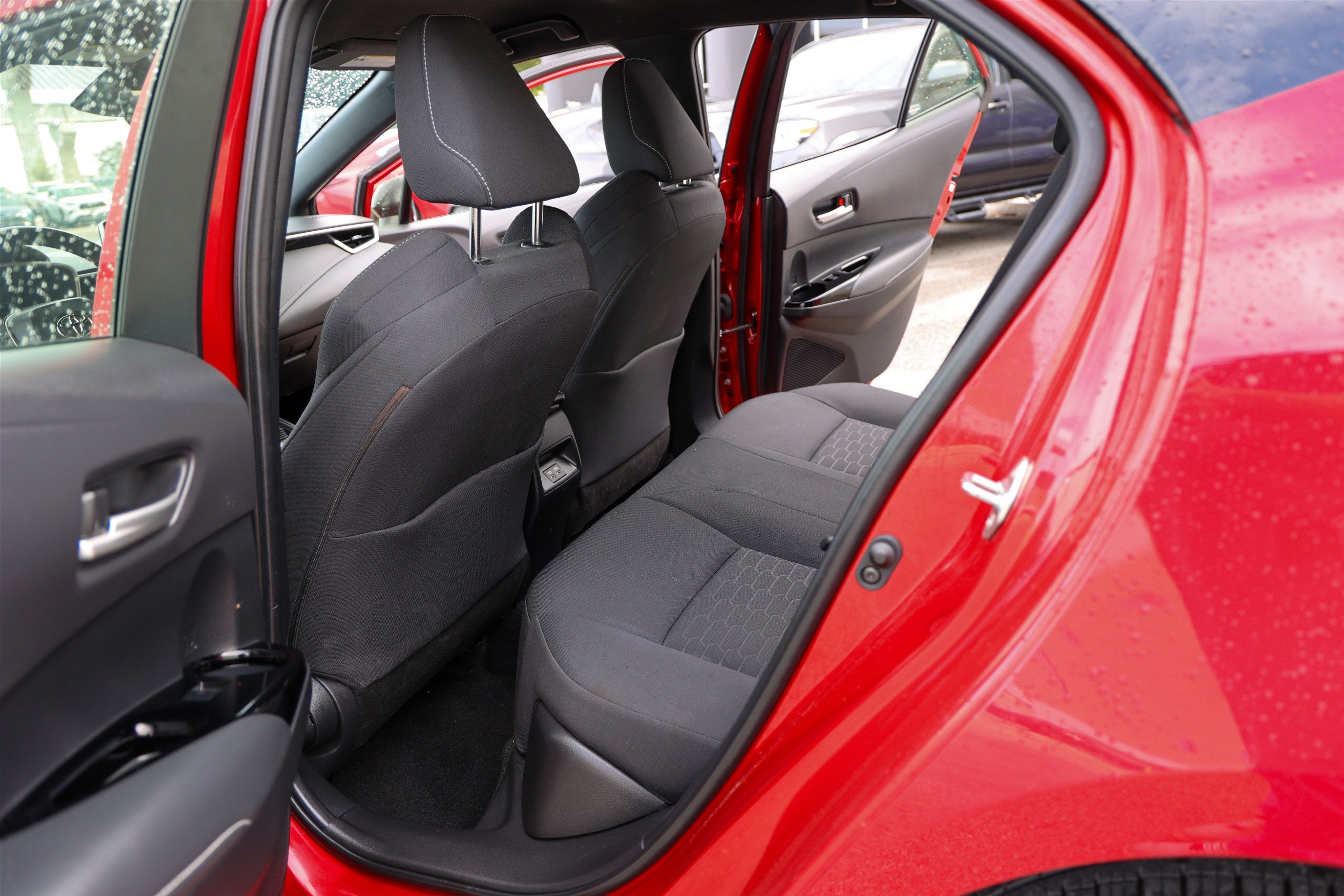 2024 Toyota COROLLA HATCHBACK SE