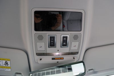 2025 Land Rover Defender X-Dynamic SE