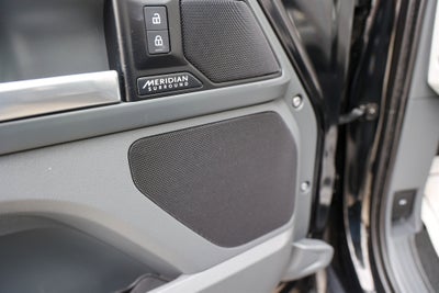 2025 Land Rover Defender X-Dynamic SE