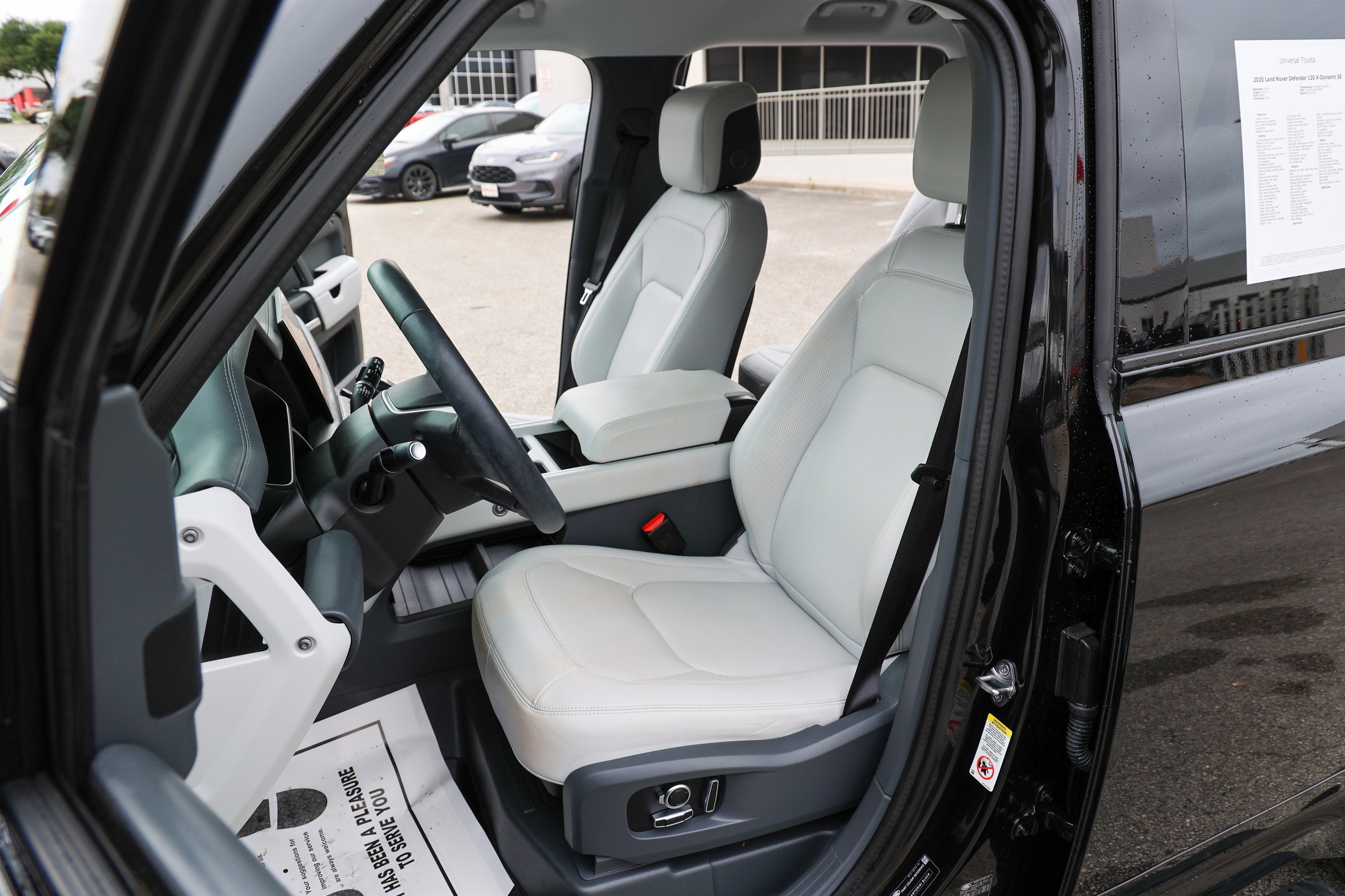 2025 Land Rover Defender X-Dynamic SE