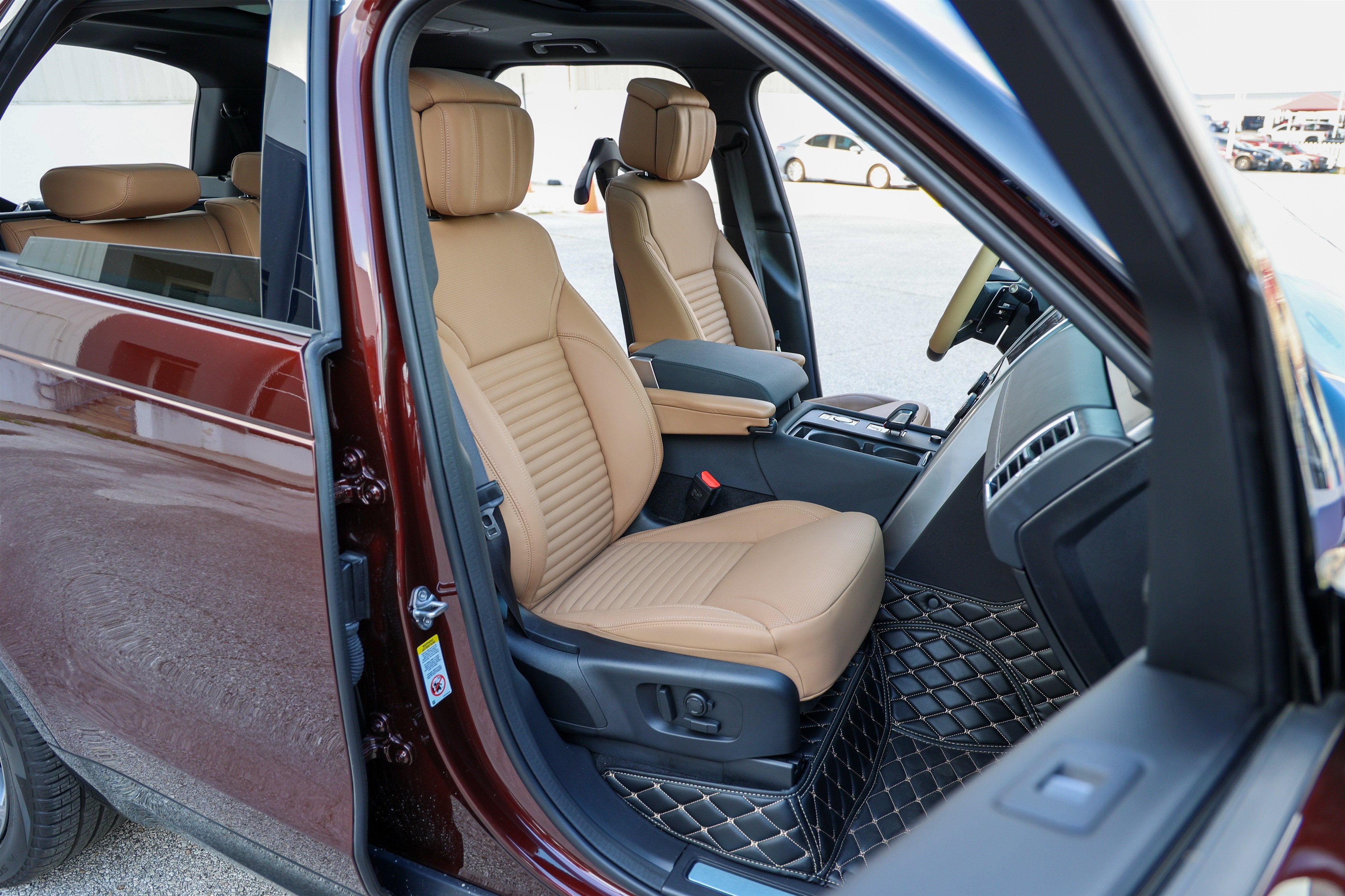 2026 Land Rover Discovery Gemini Edition