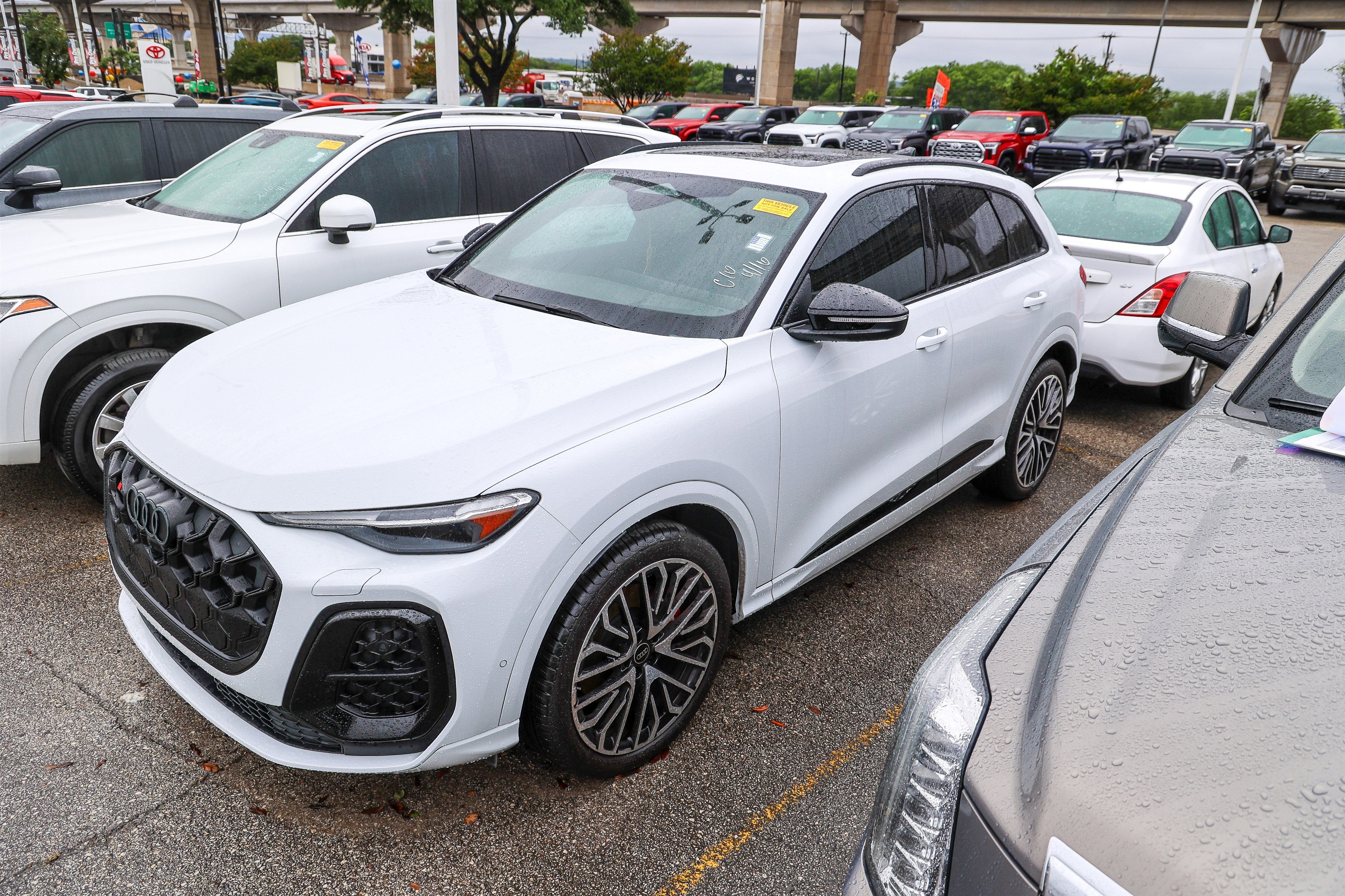 2025 Audi SQ5 Premium Plus