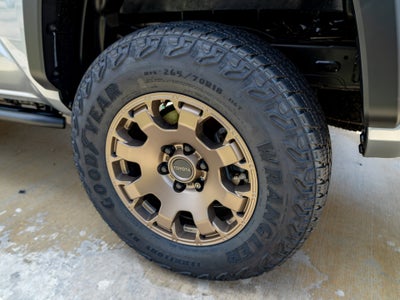 2026 Toyota Tacoma i-FORCE MAX Tacoma Trailhunter