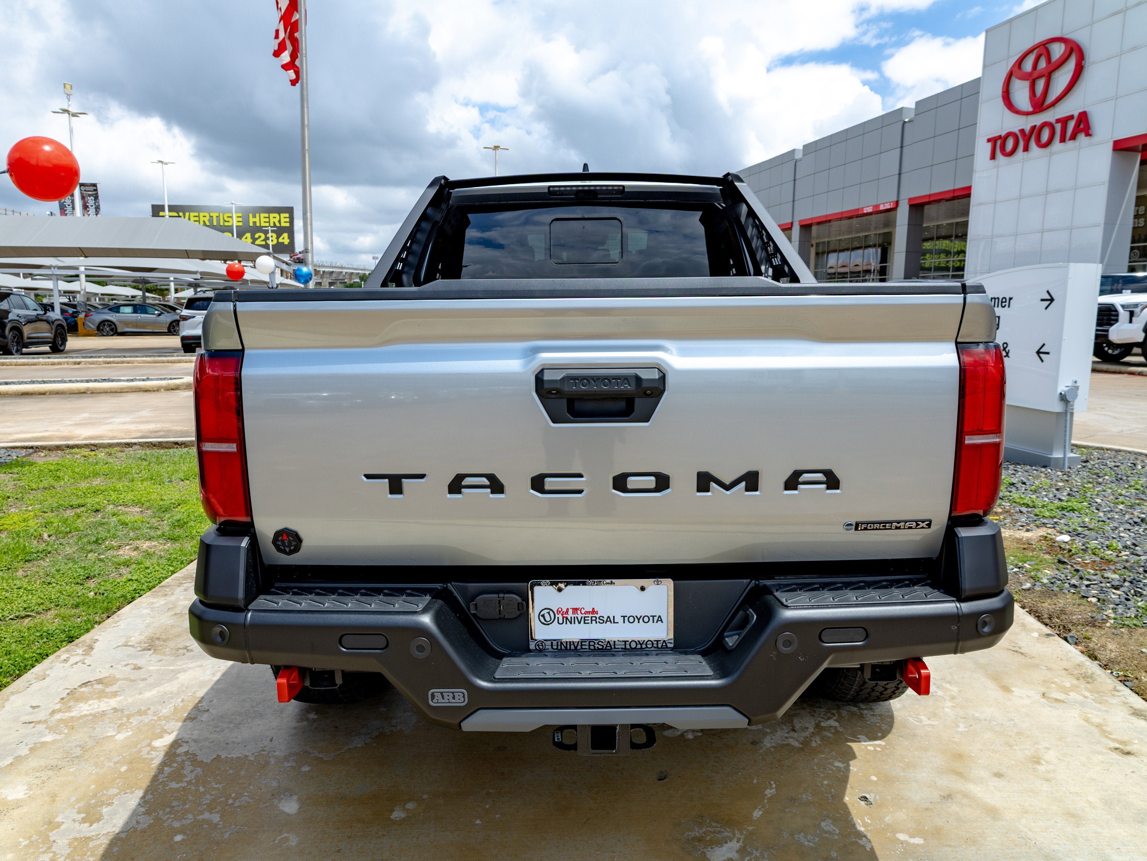 2026 Toyota Tacoma i-FORCE MAX Tacoma Trailhunter