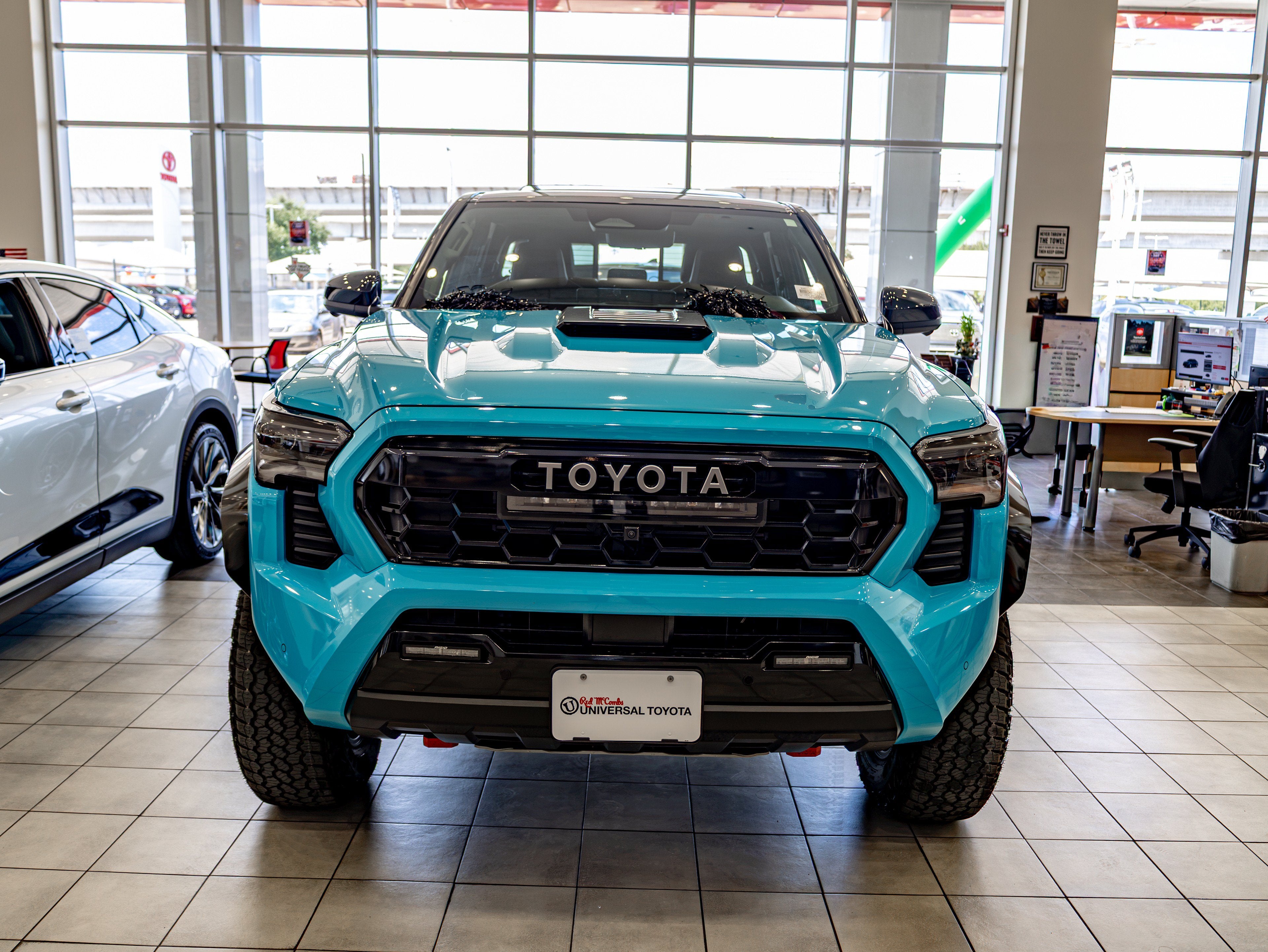 2026 Toyota Tacoma i-FORCE MAX Tacoma TRD Pro