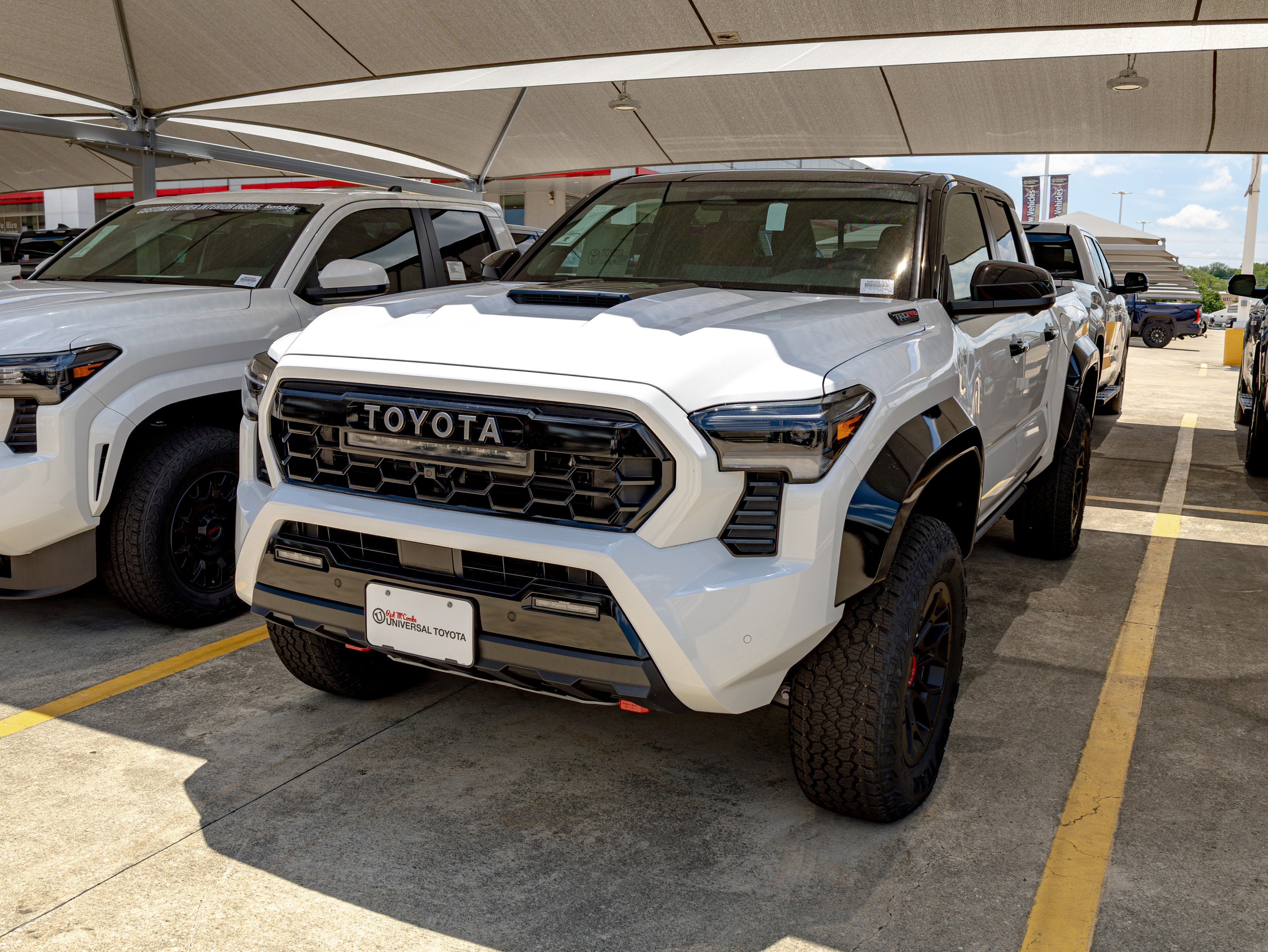 2026 Toyota Tacoma i-FORCE MAX Tacoma TRD Pro