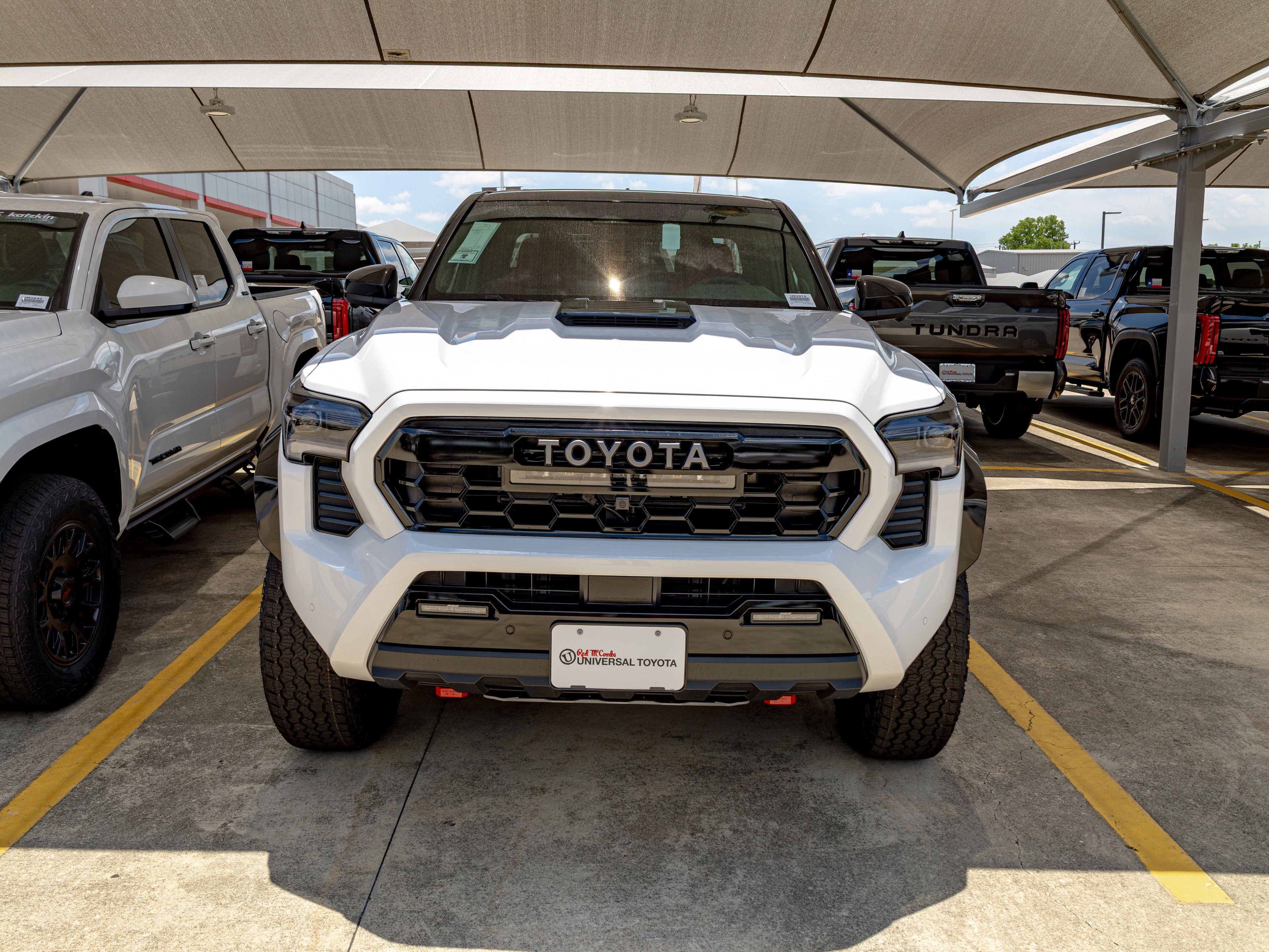 2026 Toyota Tacoma i-FORCE MAX Tacoma TRD Pro