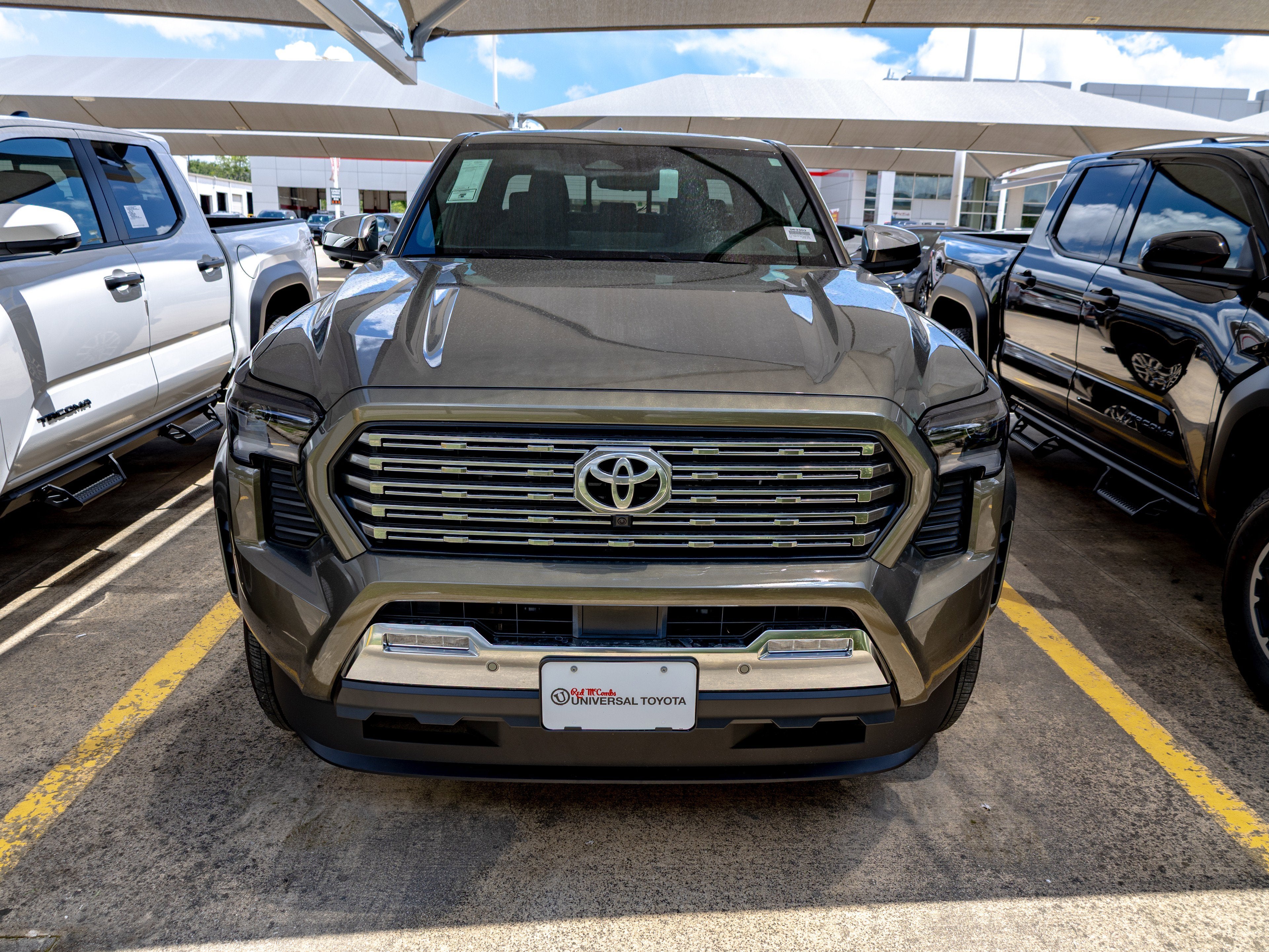 2026 Toyota Tacoma i-FORCE MAX Tacoma Limited