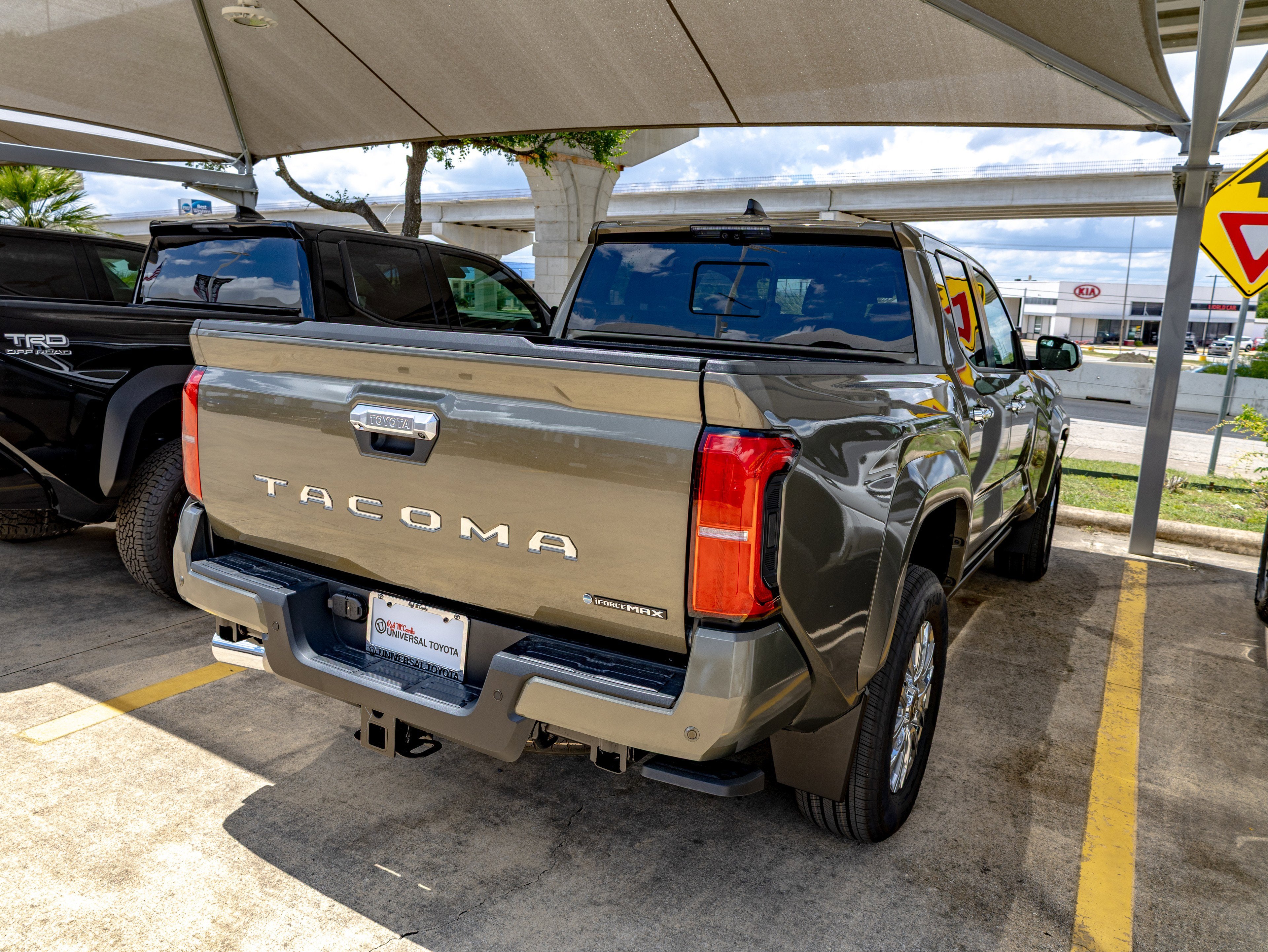 2026 Toyota Tacoma i-FORCE MAX Tacoma Limited