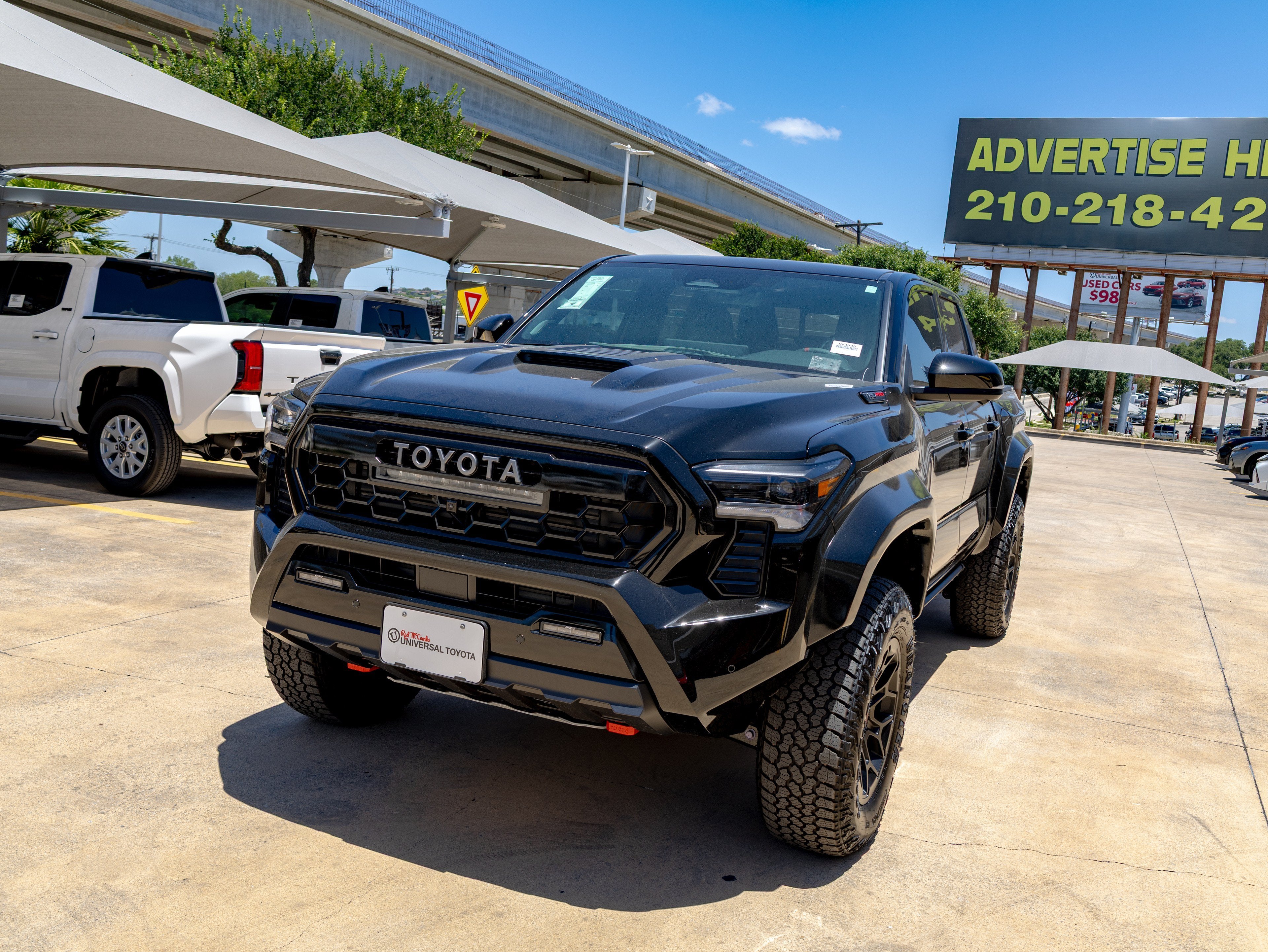 2026 Toyota Tacoma i-FORCE MAX Tacoma TRD Pro