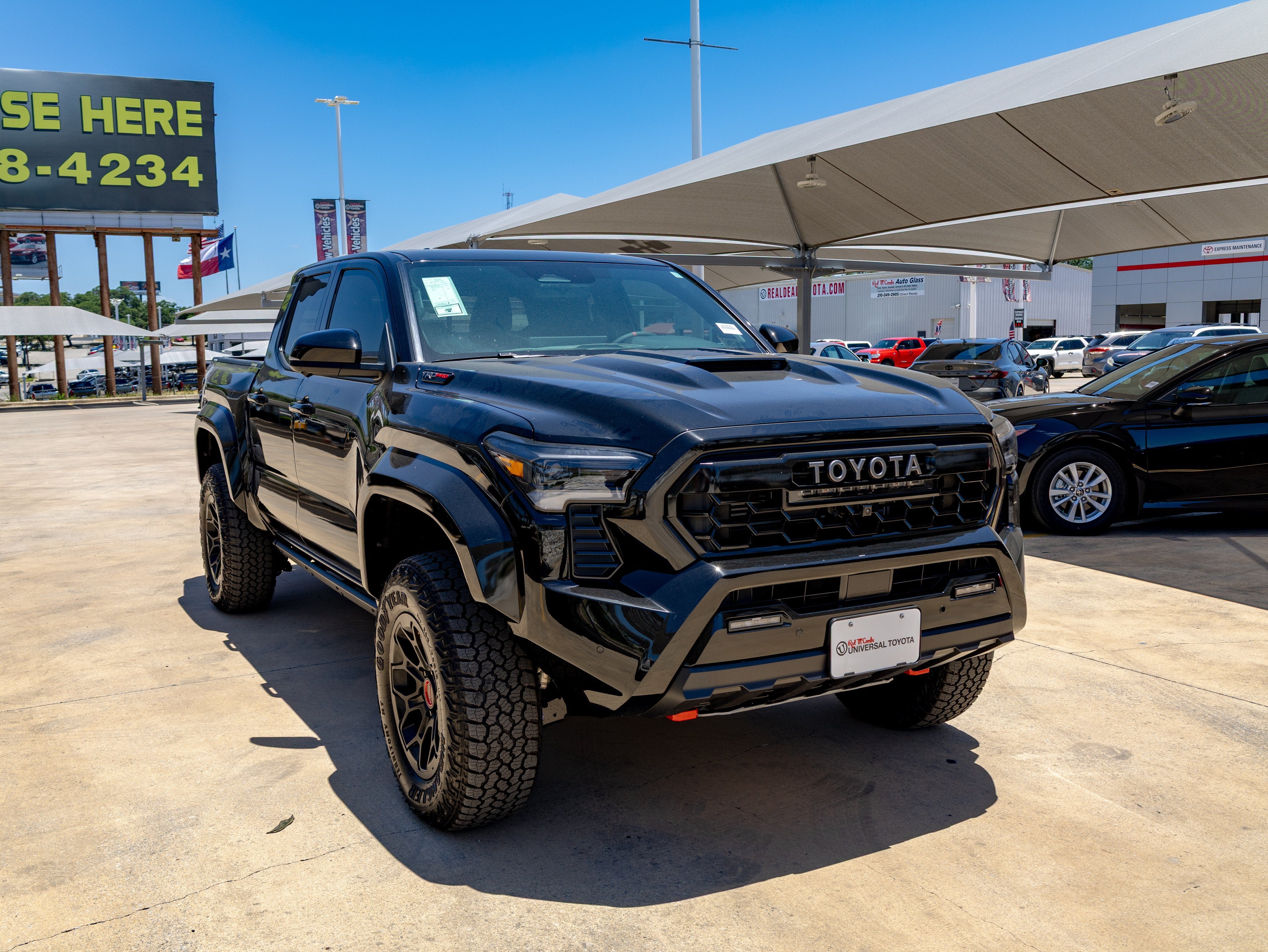 2026 Toyota Tacoma i-FORCE MAX Tacoma TRD Pro