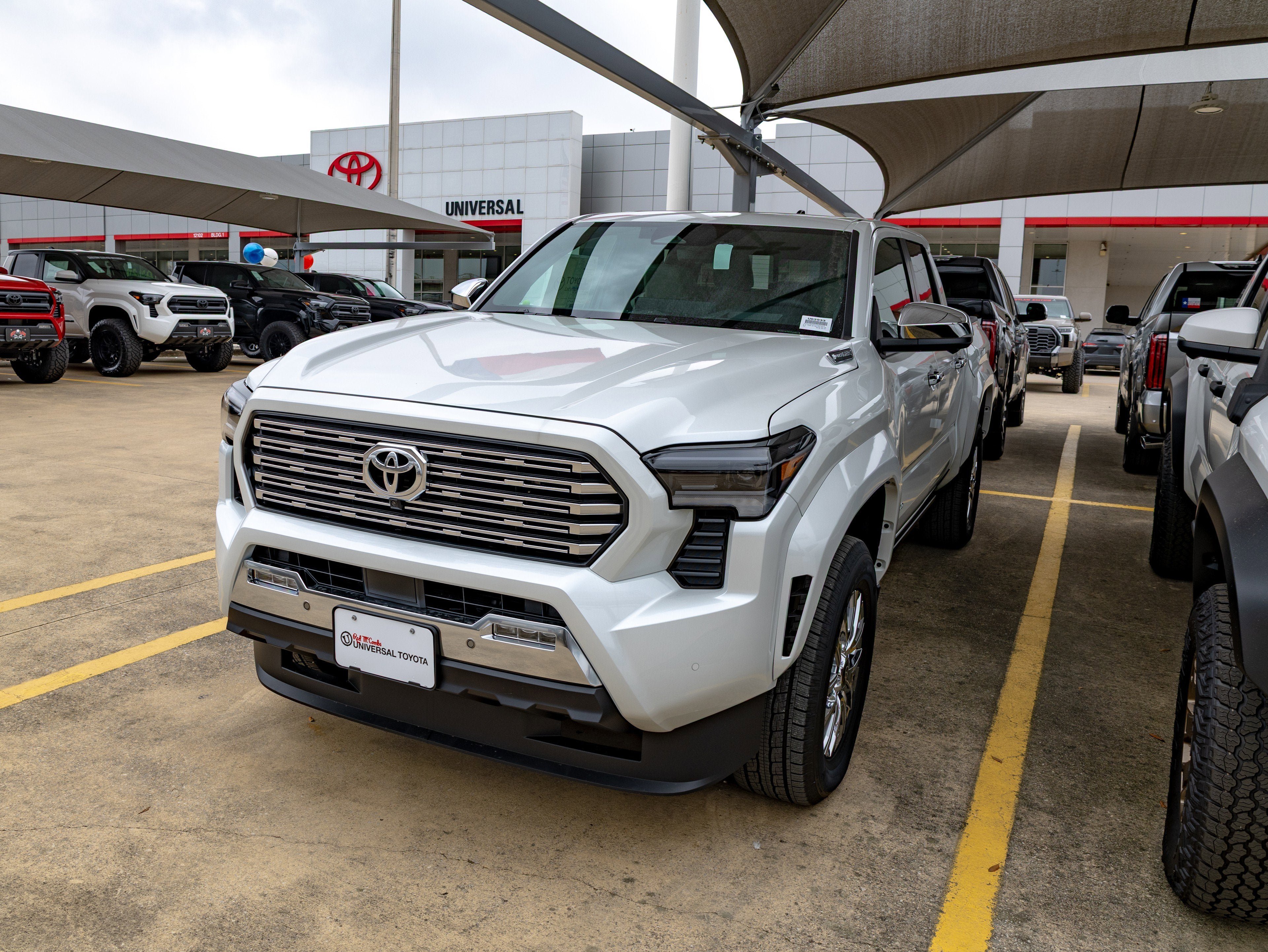 2026 Toyota Tacoma i-FORCE MAX Tacoma Limited