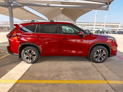 2026 Toyota Highlander XLE