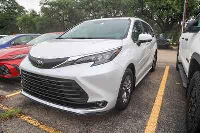 2026 Toyota Sienna XLE