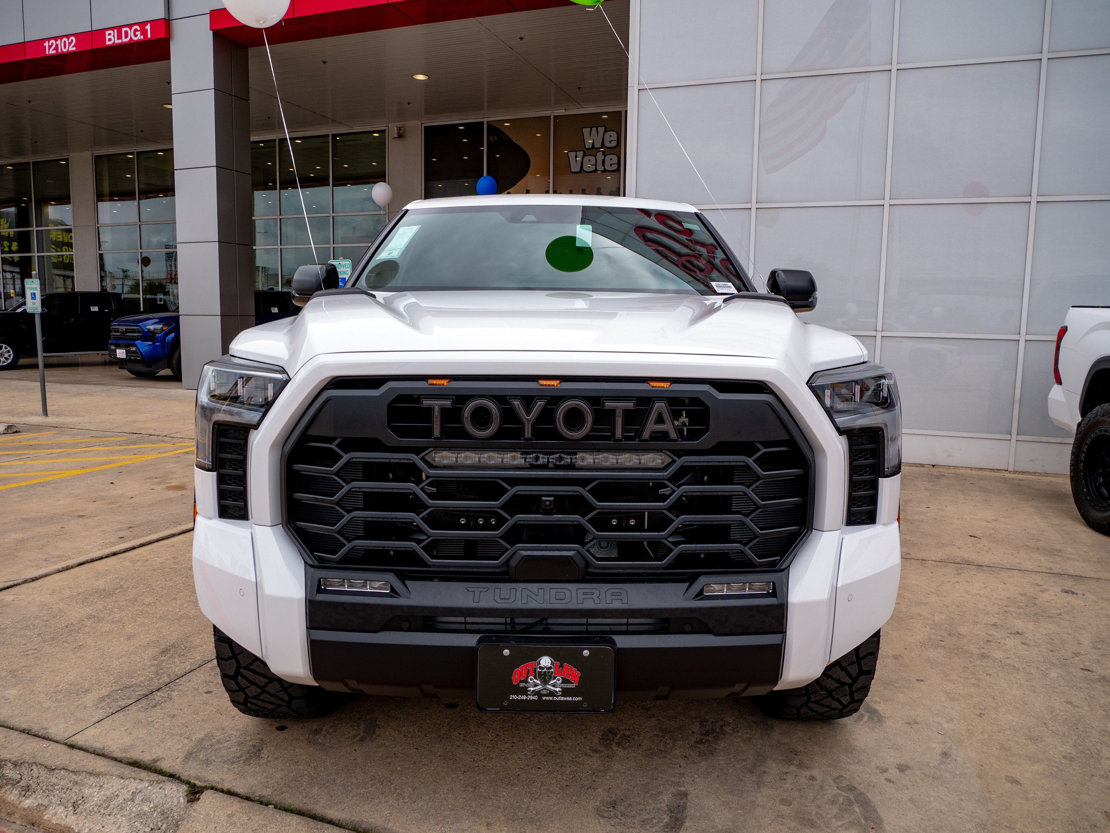2026 Toyota Tundra i-FORCE MAX Tundra TRD Pro