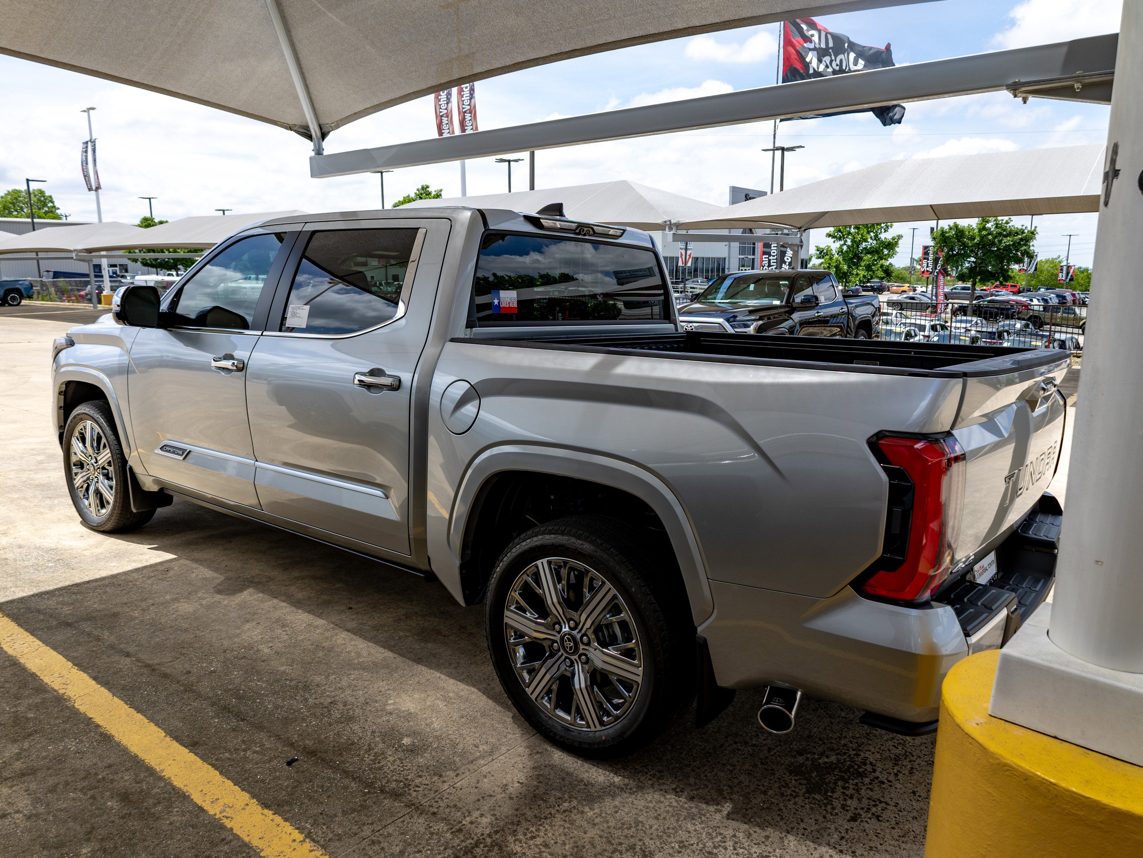2026 Toyota Tundra i-FORCE MAX Tundra Capstone