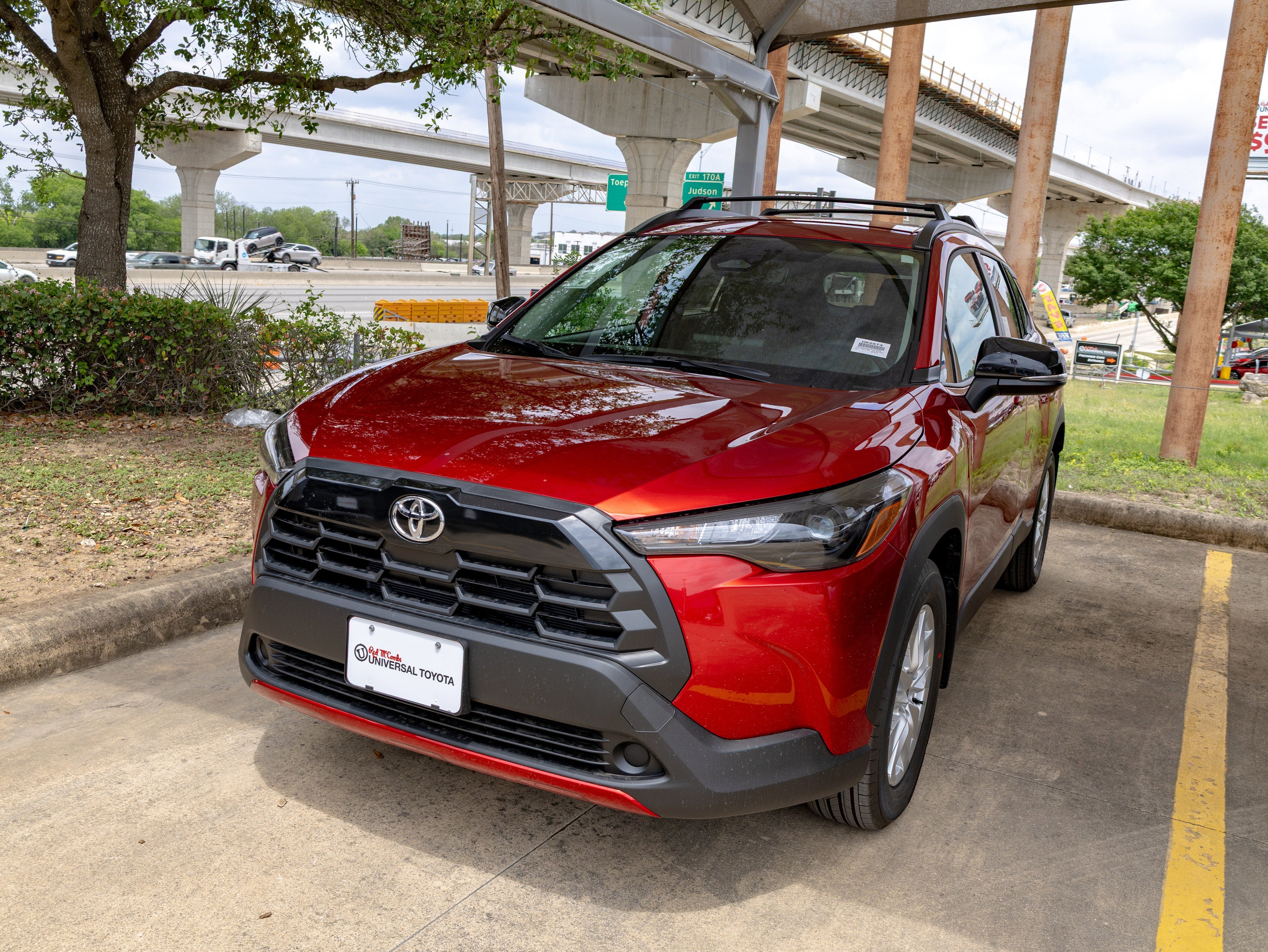 2026 Toyota Corolla Cross LE