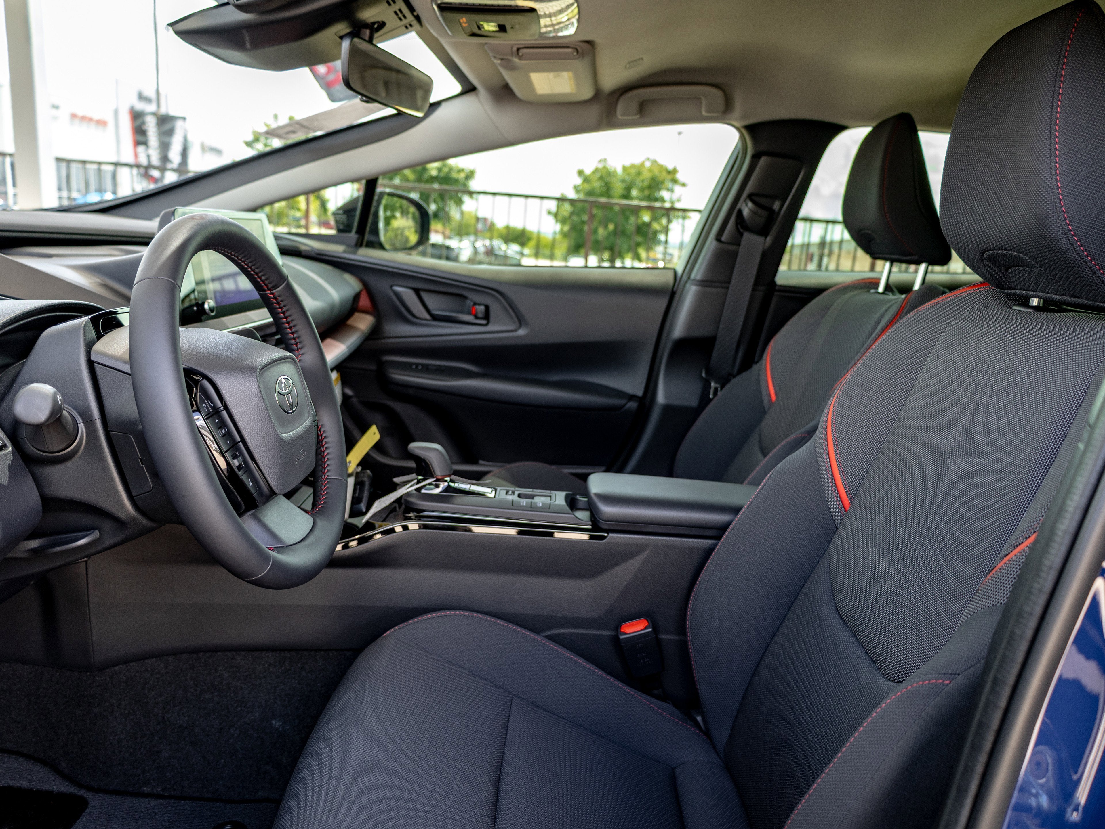 2026 Toyota Prius Plug-in Hybrid SE