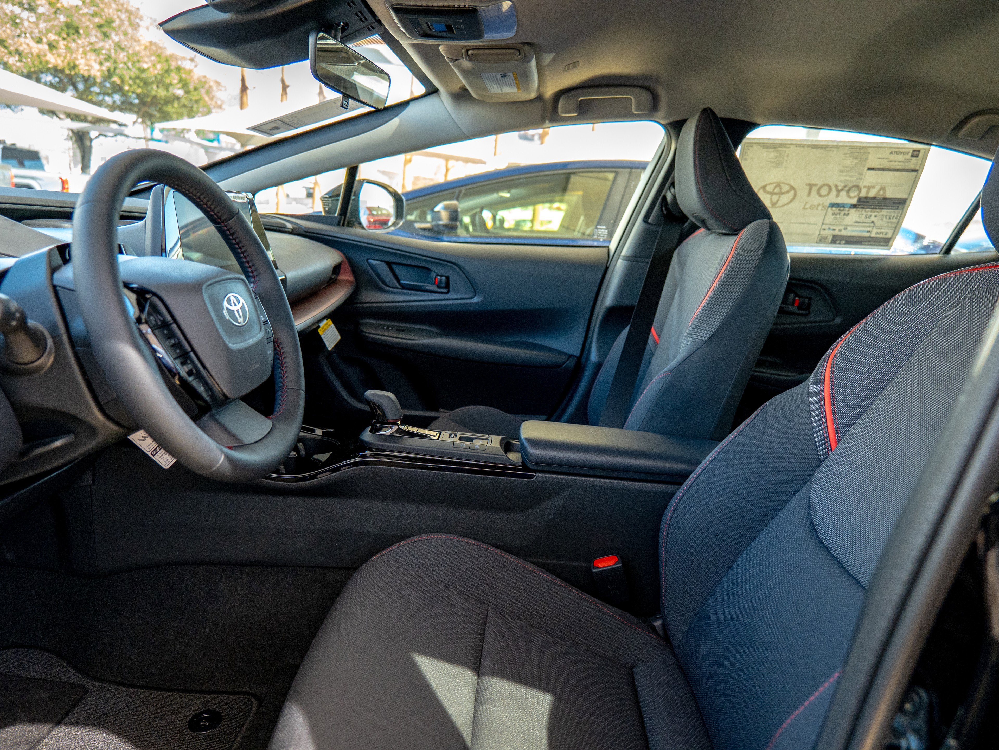 2026 Toyota Prius Plug-in Hybrid SE