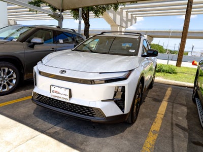 2026 Toyota C-HR SE