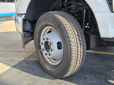2024 Ford Super Duty F-350 DRW Chassis Cab XL