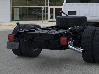 2025 Ford Super Duty F-550 DRW XL