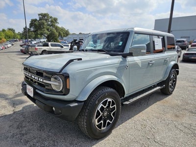2024 Ford Bronco Outer Banks