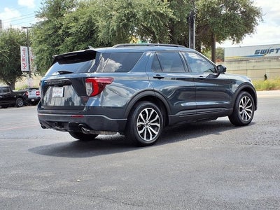2022 Ford Explorer ST-Line