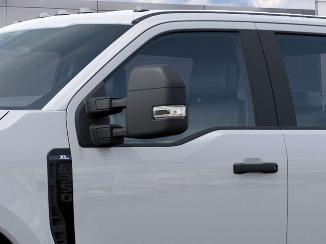 2027 Ford Super Duty F-350 SRW XL