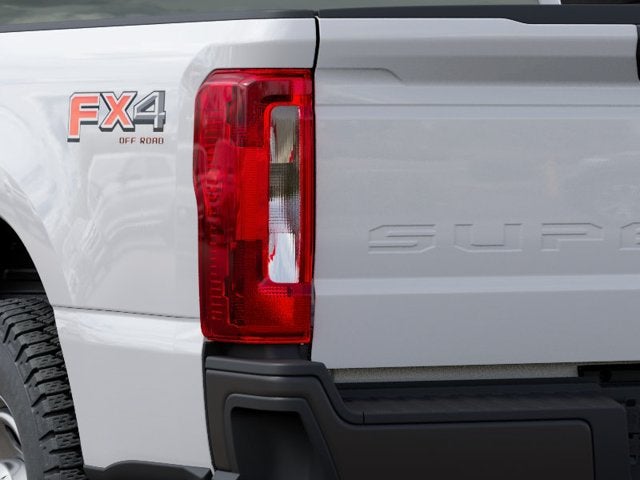 2027 Ford Super Duty F-350 SRW XL