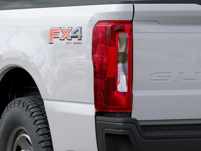 2027 Ford Super Duty F-350 SRW XL