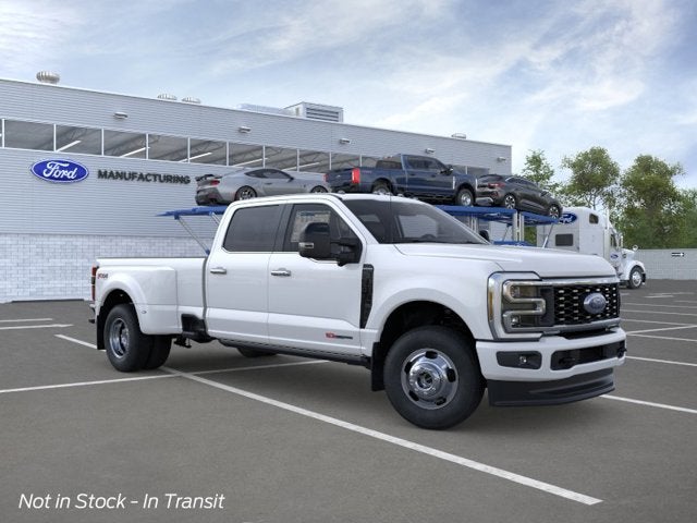 2026 Ford Super Duty F-350 DRW Platinum