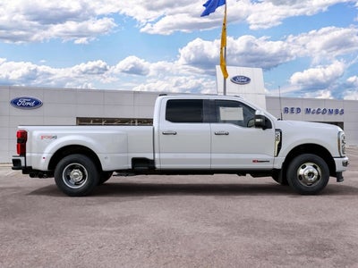 2027 Ford Super Duty F-350 DRW Platinum