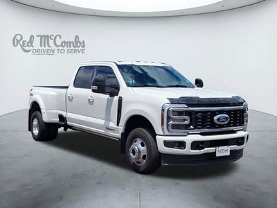 2025 Ford Super Duty F-350 DRW Platinum