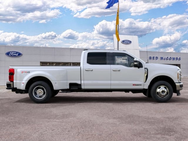 2027 Ford Super Duty F-350 DRW King Ranch