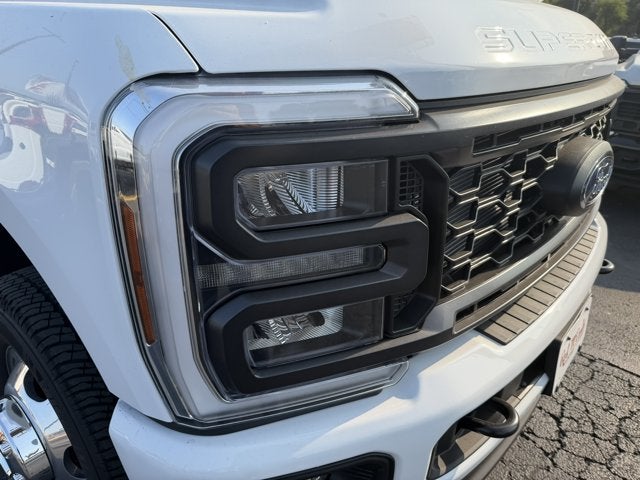 2026 Ford Super Duty F-350 DRW XL