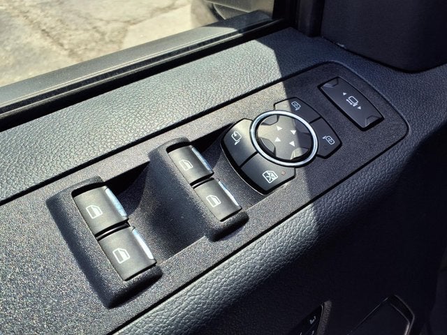 2022 Ford Super Duty F-350 DRW LARIAT