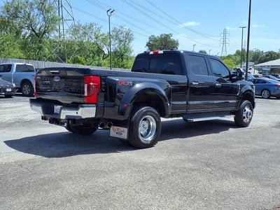 2022 Ford Super Duty F-350 DRW LARIAT