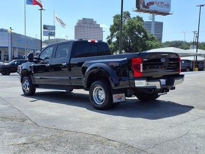 2022 Ford Super Duty F-350 DRW LARIAT