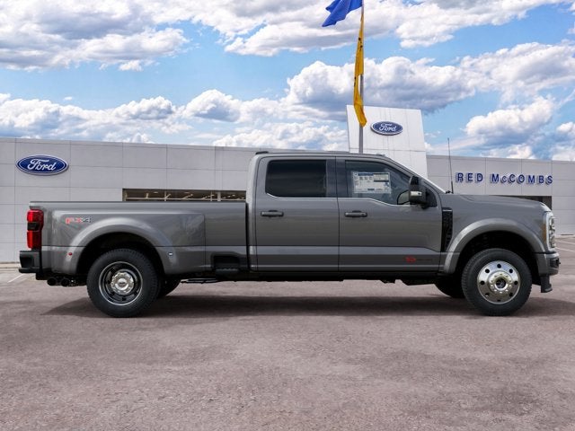 2027 Ford Super Duty F-450 DRW Platinum