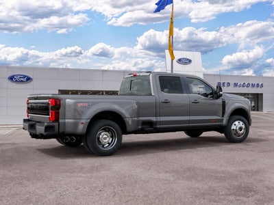 2027 Ford Super Duty F-450 DRW Platinum