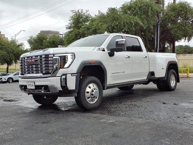 2025 GMC Sierra 3500HD Denali