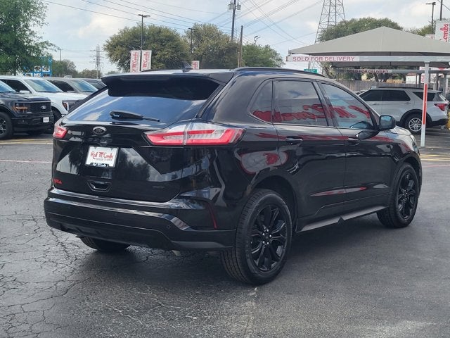 2022 Ford Edge SE