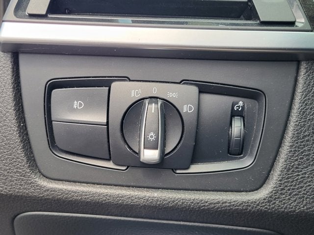 2015 BMW 3 Series 320i