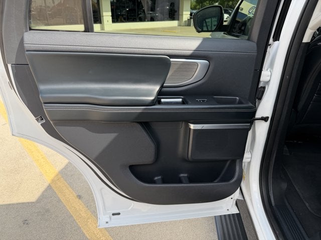 2025 Ford Expedition Platinum®