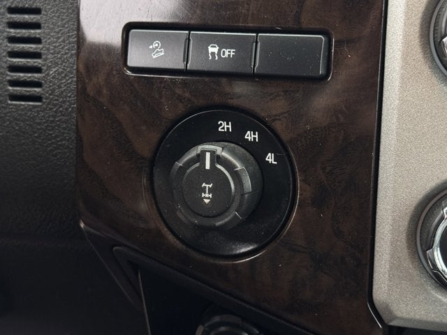 2014 Ford Super Duty F-250 SRW Lariat