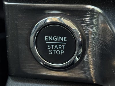 2025 Ford Super Duty F-250 SRW LARIAT PRO Shop