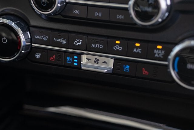 2026 Ford Super Duty F-250 SRW LARIAT BLACK WIDOW