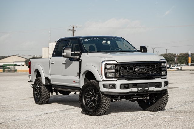 2026 Ford Super Duty F-250 SRW LARIAT BLACK WIDOW
