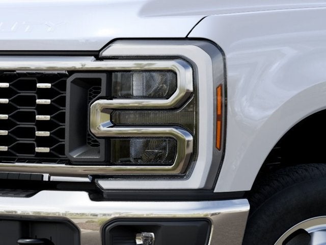 2027 Ford Super Duty F-350 DRW Lariat®